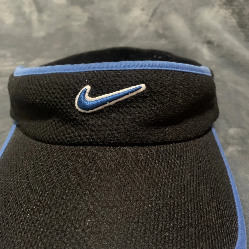 Nike Visor Women OSFM Athletic Black Blue Embroidered Swoosh U21201WDA Sporty